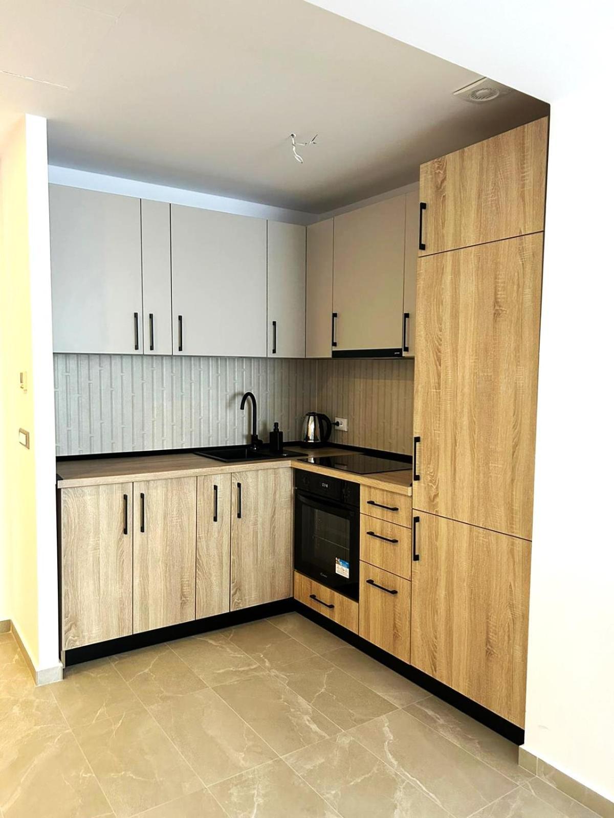 Yamaluxe - Silent & Warm With Many Facilities Bucarest