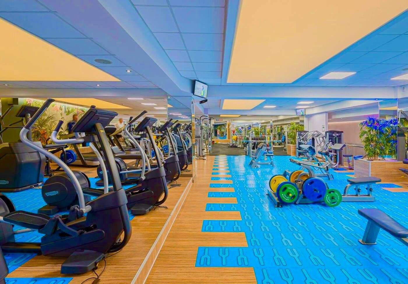 Appartamento Yamaluxe - Silent & Warm With Many Facilities Bucarest